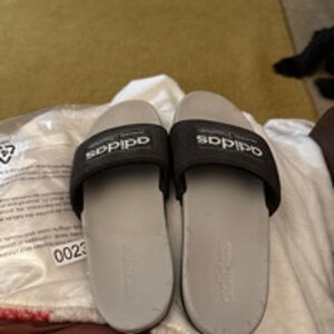 Men's Adidas Slides Sandals Gray Black size 7 item 0023